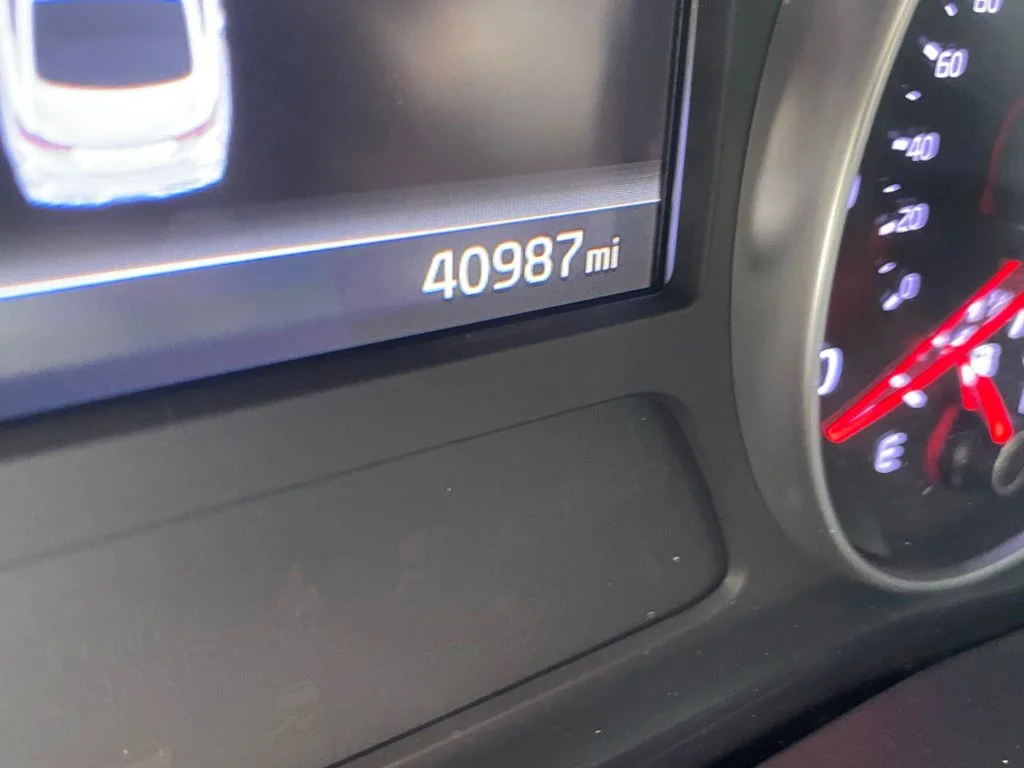 Used 2023 Black Kia LXS image 5