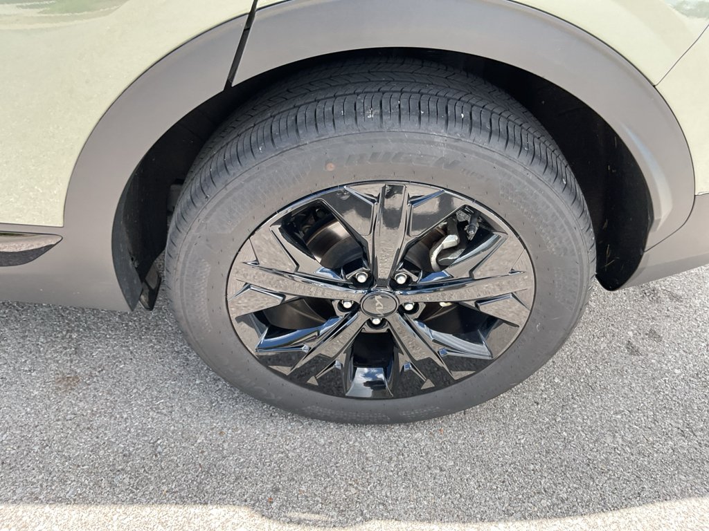 Certified Used 2025 Jungle Green Kia X-Line image 3