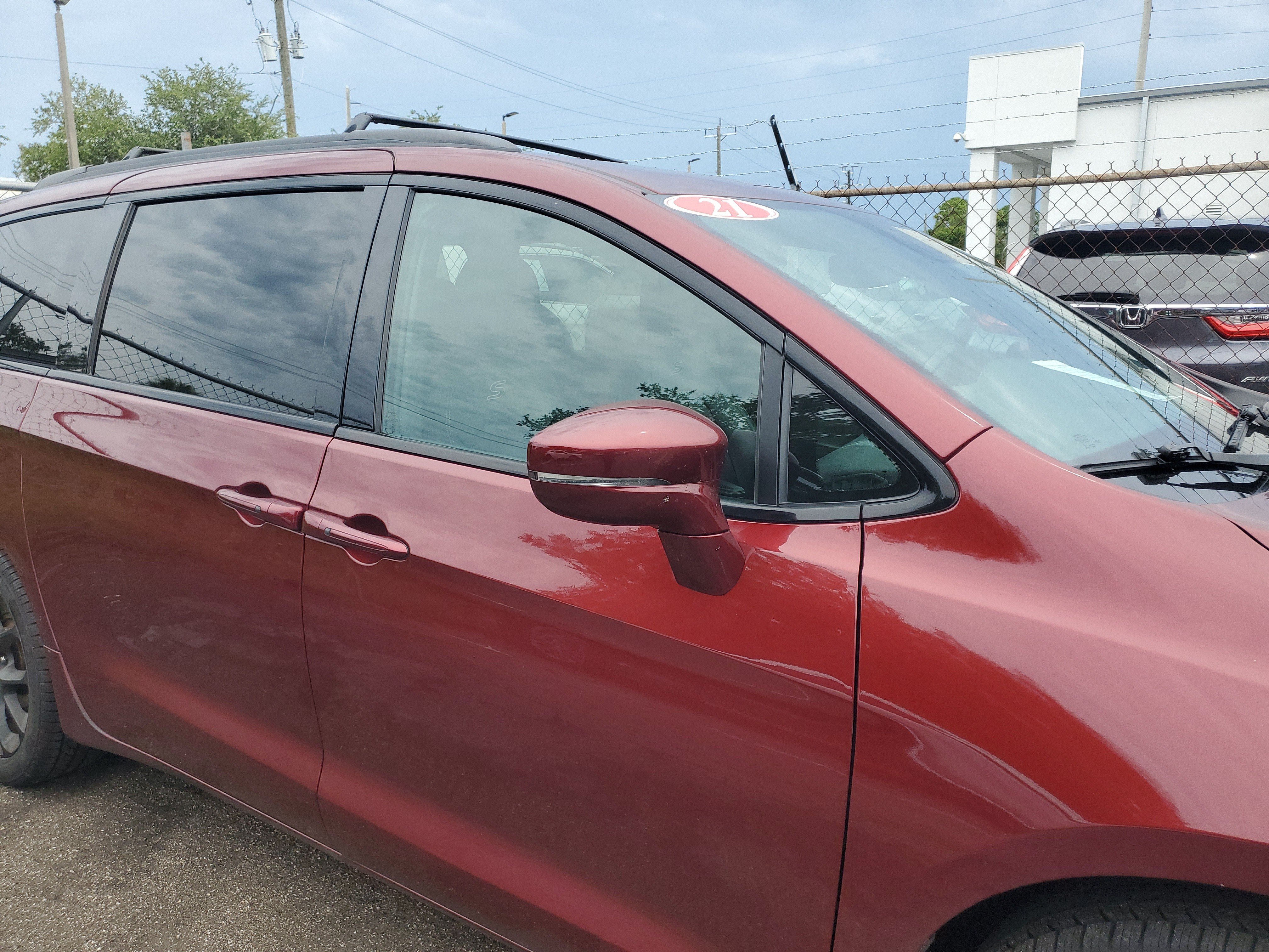 Used 2021 Velvet Red Pearlcoat Chrysler Touring L image 3
