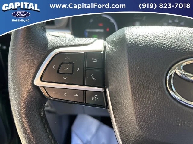 Used 2024 Green Toyota XLE image 23