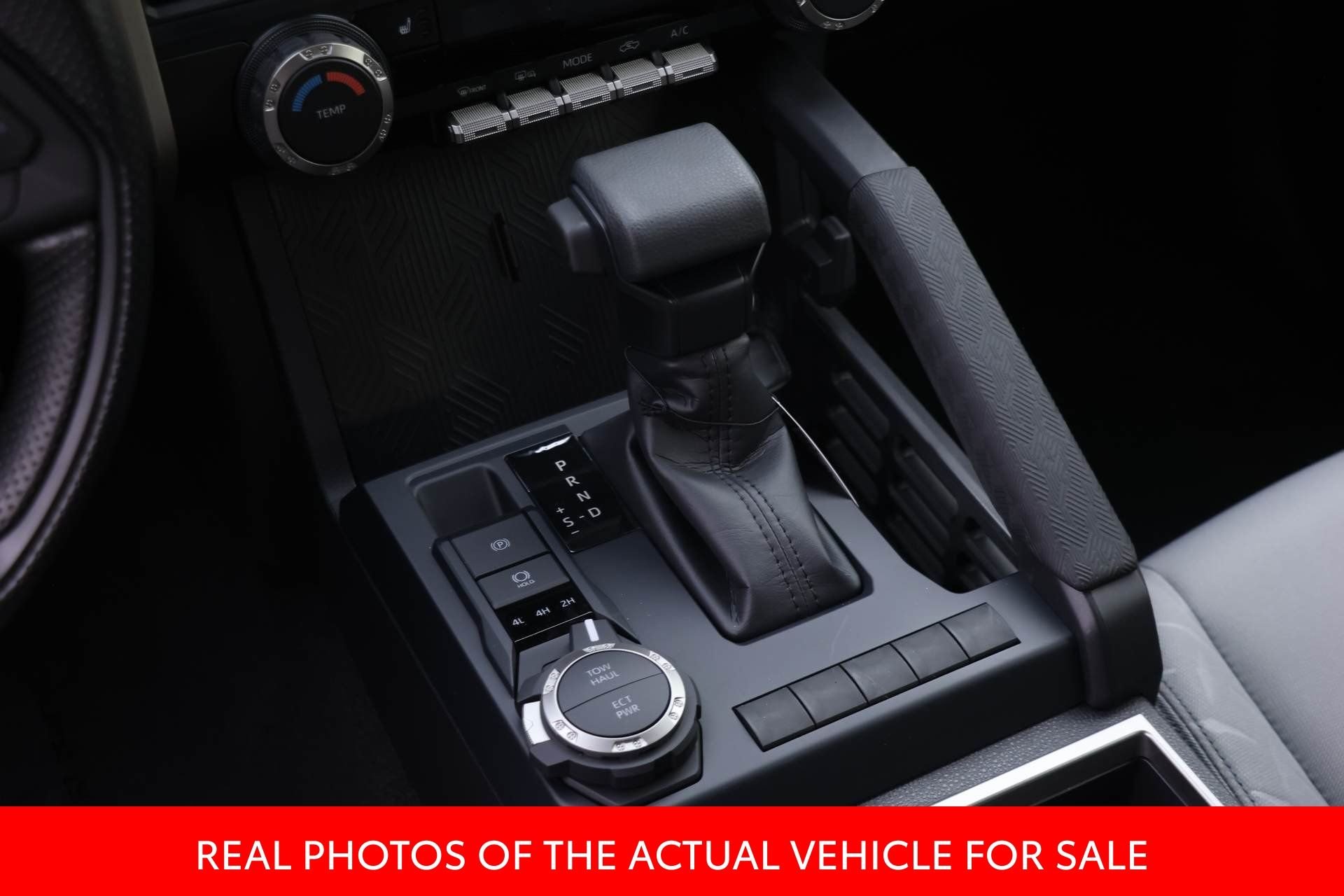 2025 Toyota Tacoma SR5 - Photo 12