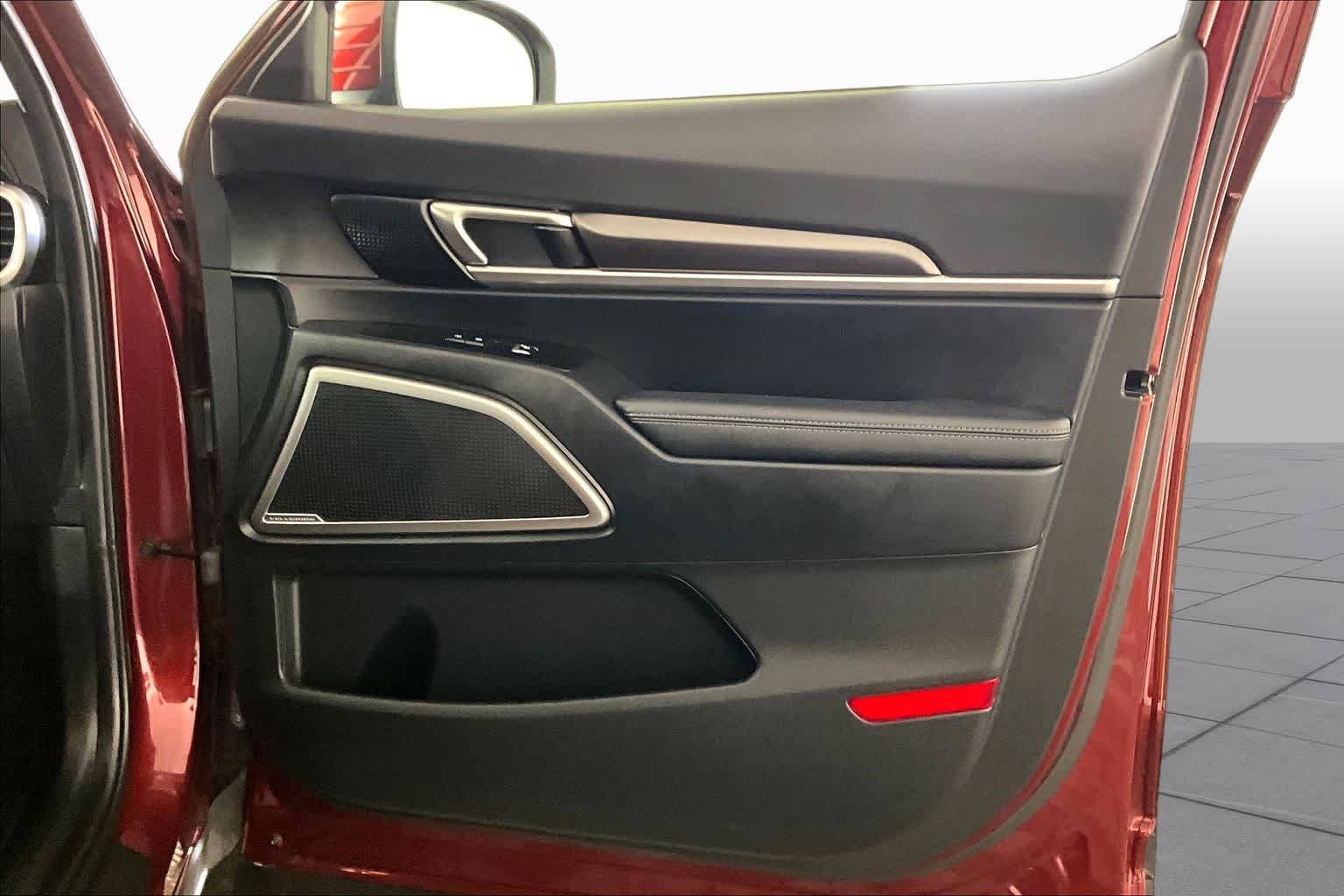 Used 2024 Dawning Red Kia S image 21