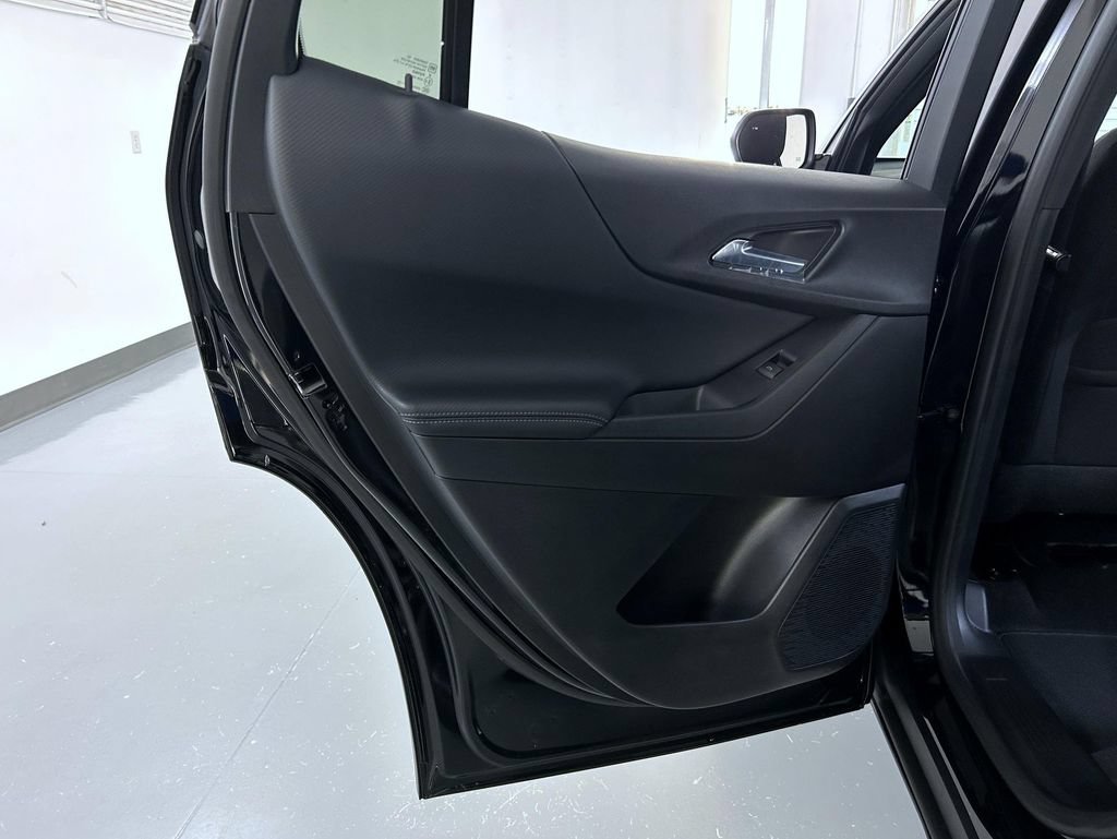 New 2027 Mosaic Black Metallic Chevrolet LT image 20