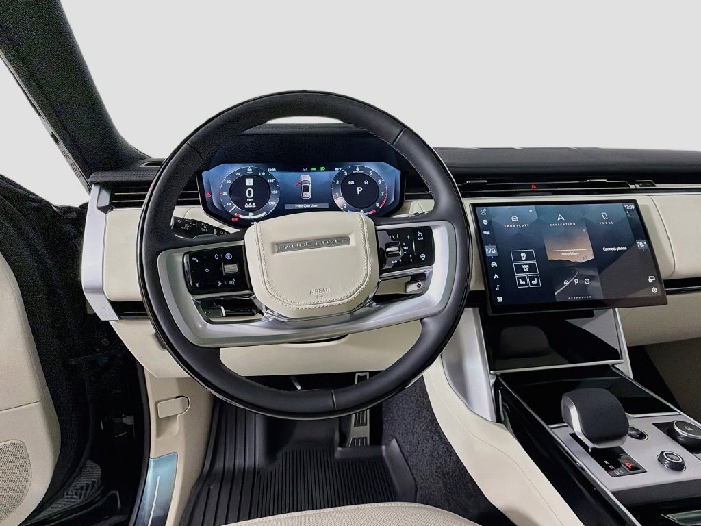 New 2027 Santorini Black Land Rover SE image 11