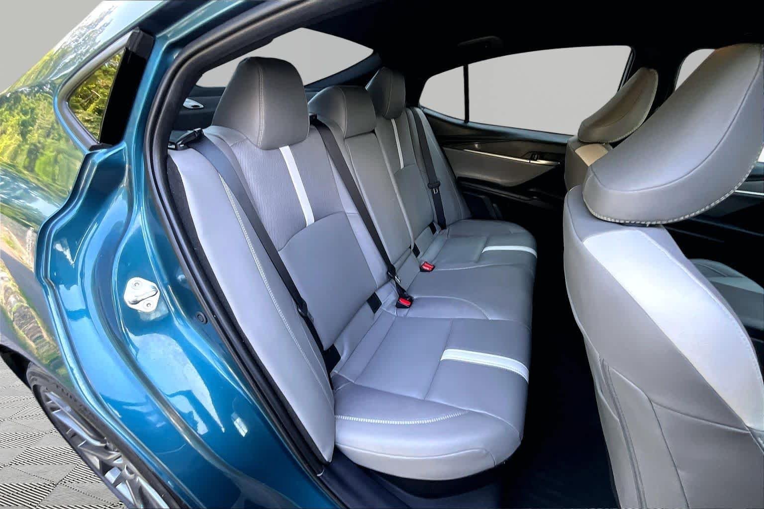 Used 2025 Ocean Gem Toyota SE image 20