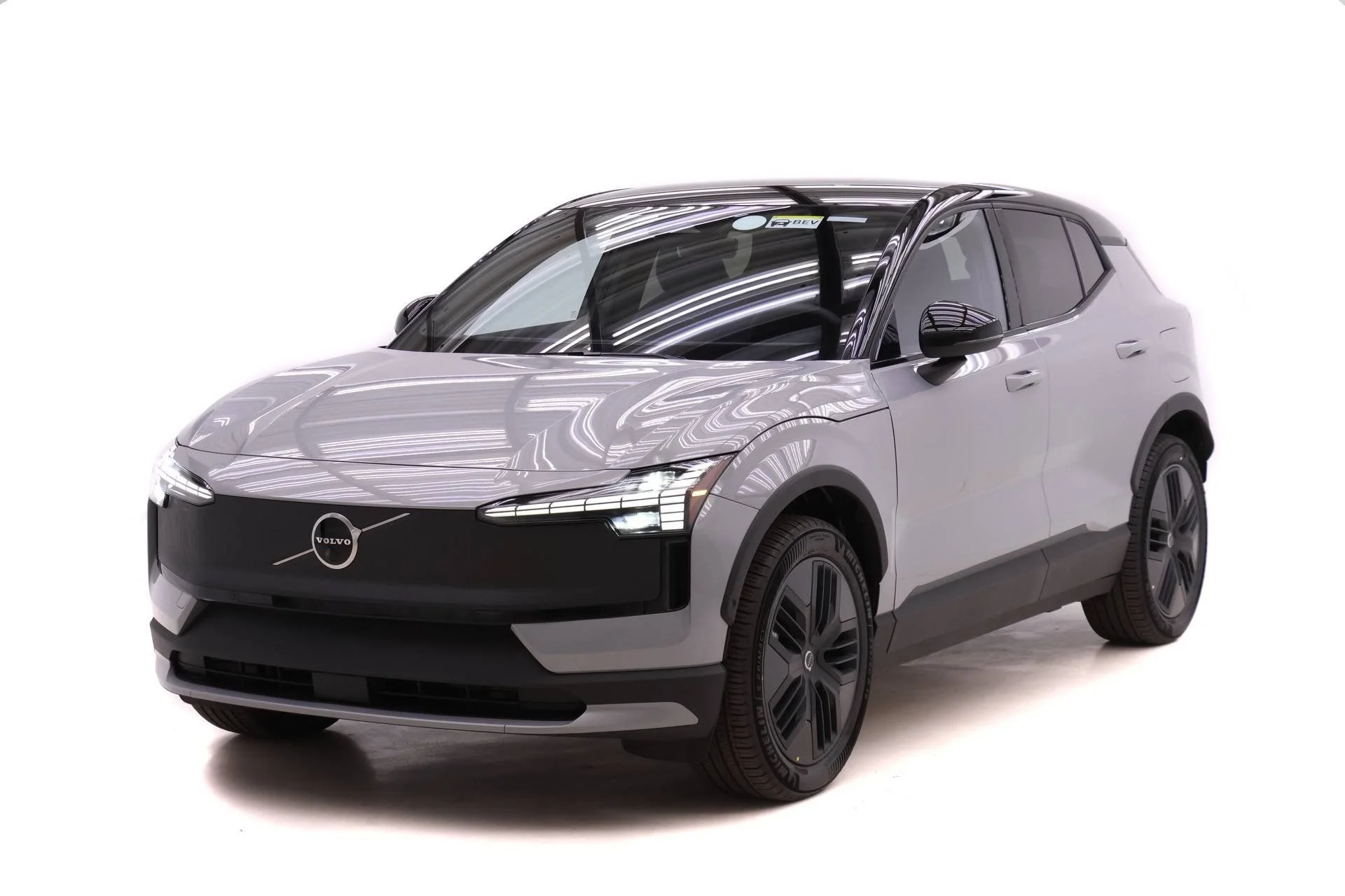 2026 Volvo EX30 Twin Motor Cross Country Ultra's photo