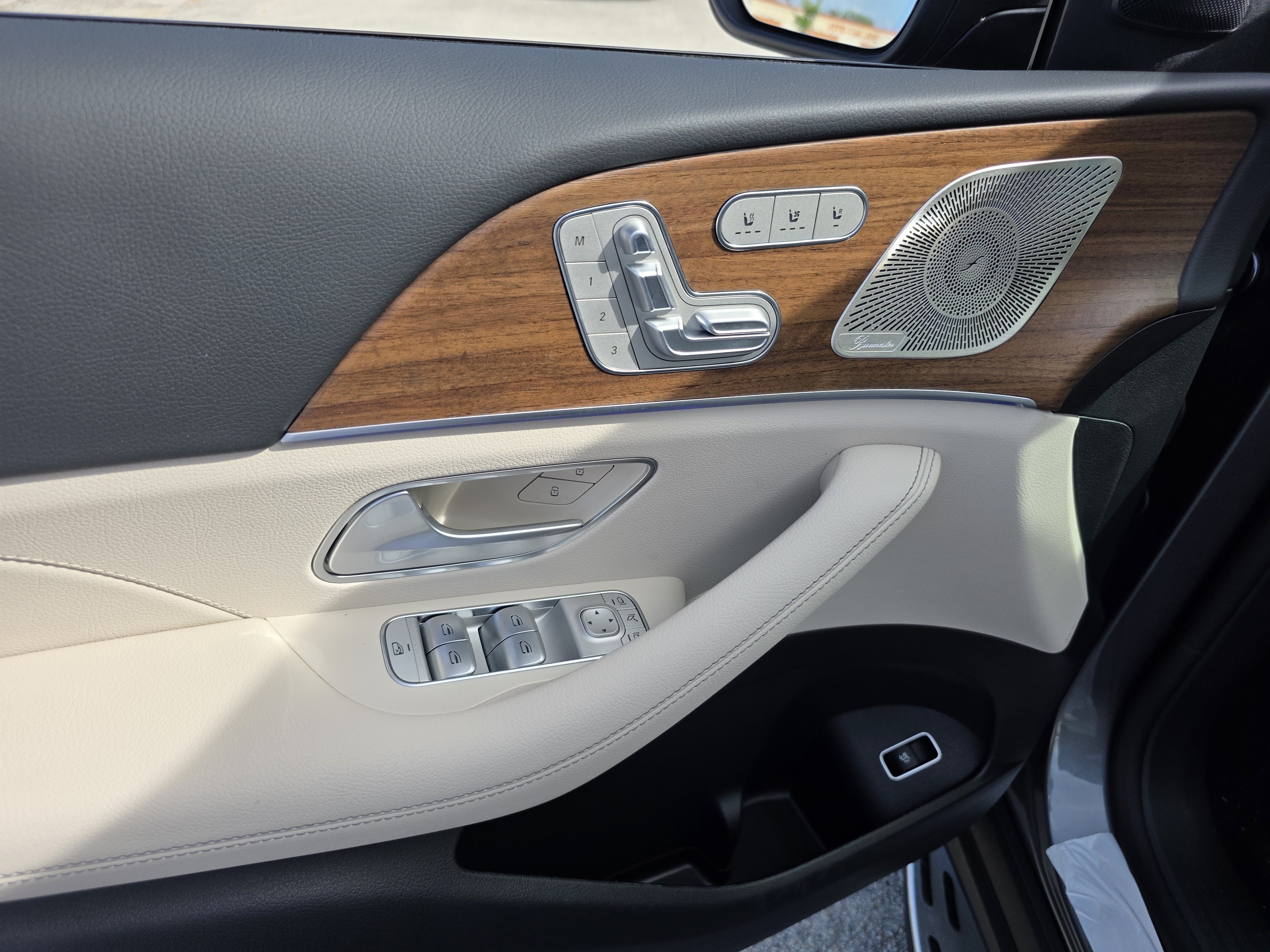 New 2026 Selenite Grey Metallic Mercedes-Benz GLE 450 image 45