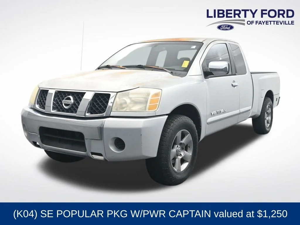 Used 2005 Silver Nissan SE image 1