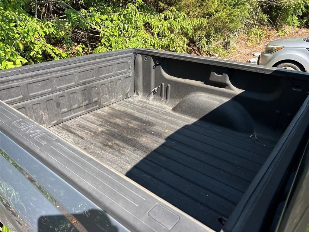 Used 2017 Gray GMC SLT image 12