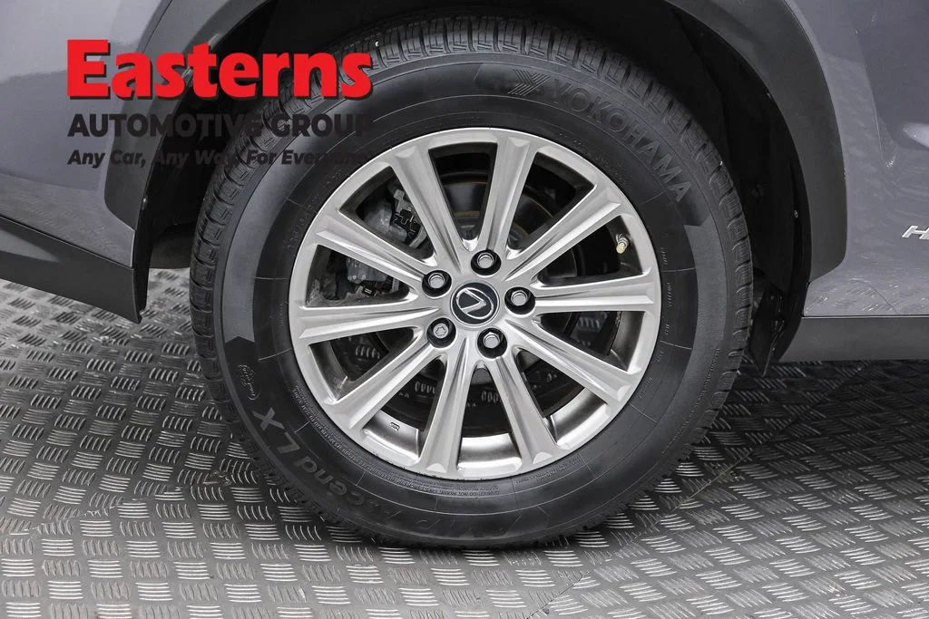 Used 2020 Gray Lexus 300h image 34