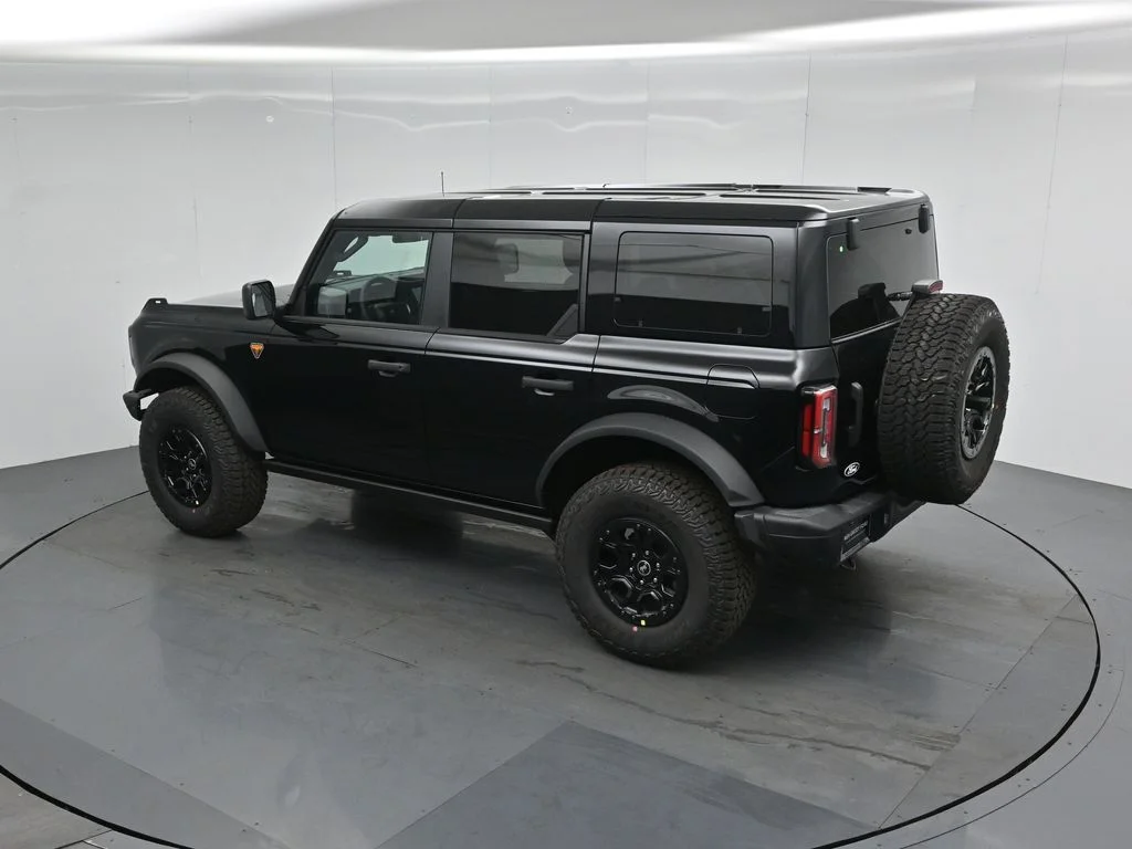 New 2026 Shadow Black Ford Badlands image 42