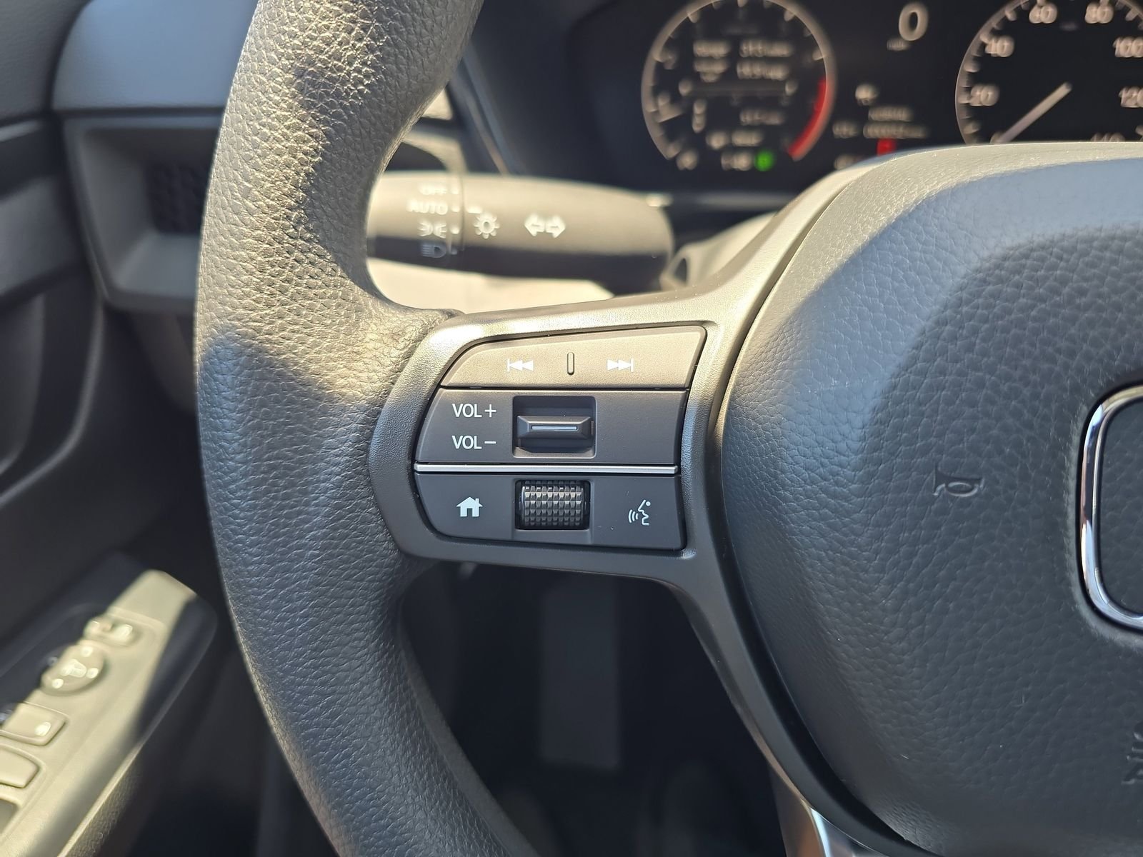 New 2026 Meteorite Gray Metallic Honda LX image 24