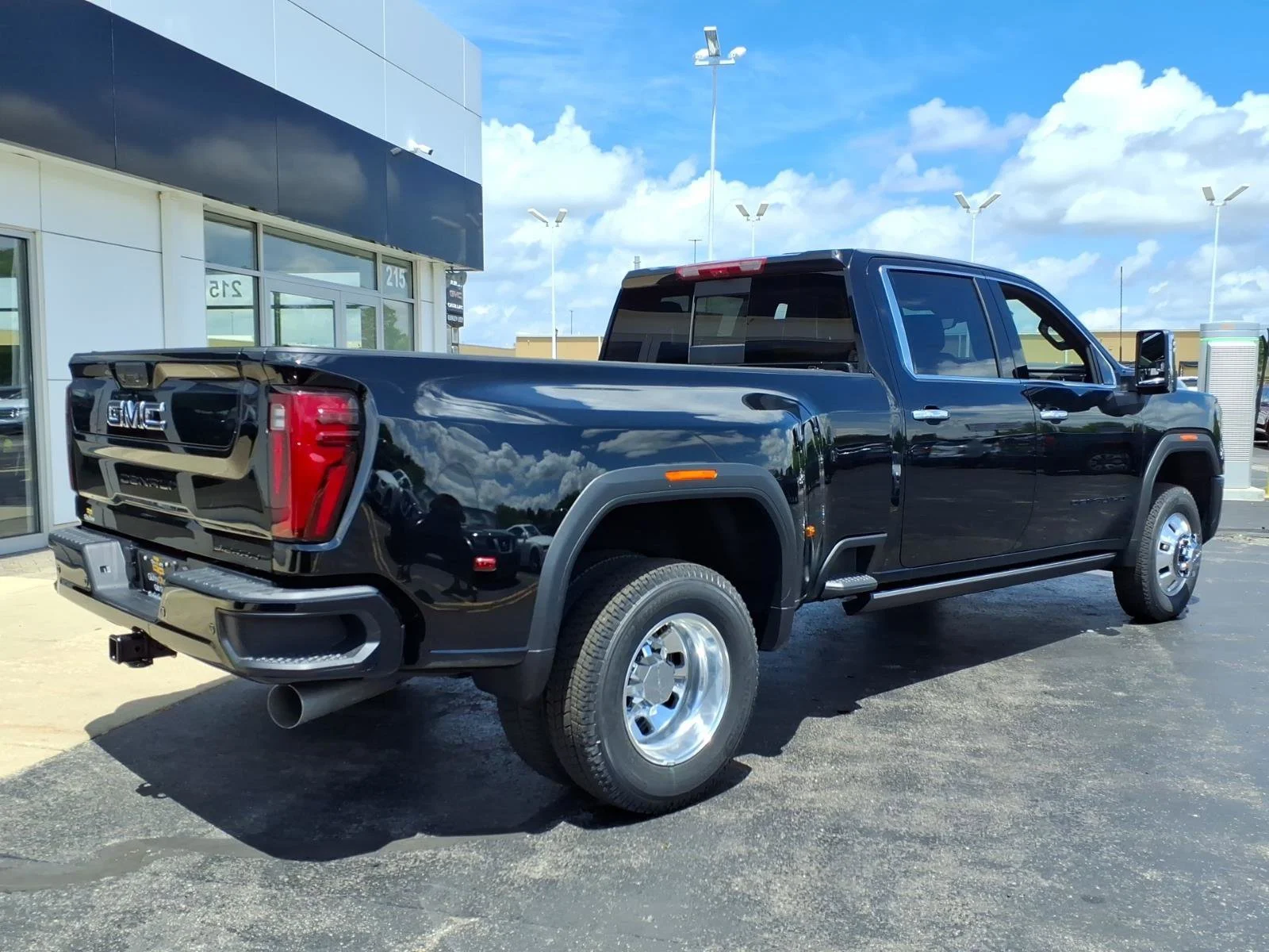 2026 GMC Sierra 3500HD Denali Ultimate - Photo 10