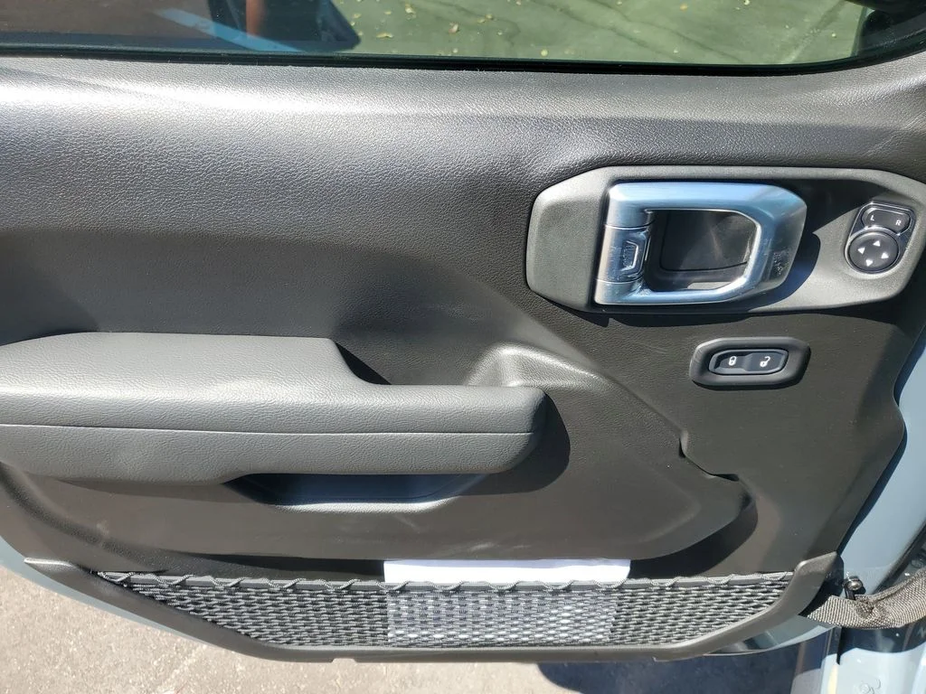 New 2026 Gray Jeep Mojave image 11