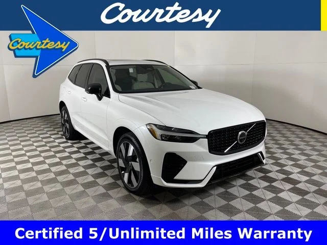 2024 Volvo XC60 T8 Plus Dark Theme AWD's photo