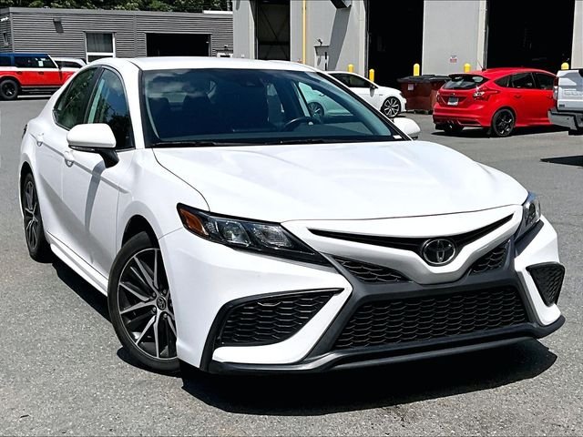 Used 2023 White Toyota SE image 1