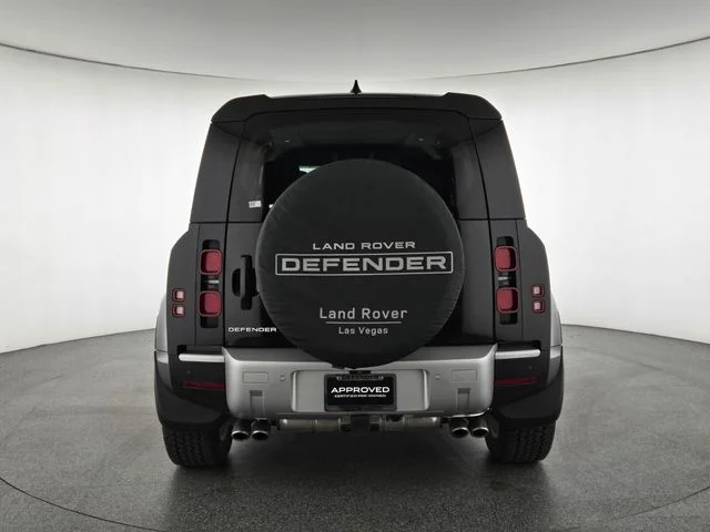 Used 2024 Black Land Rover SE image 7