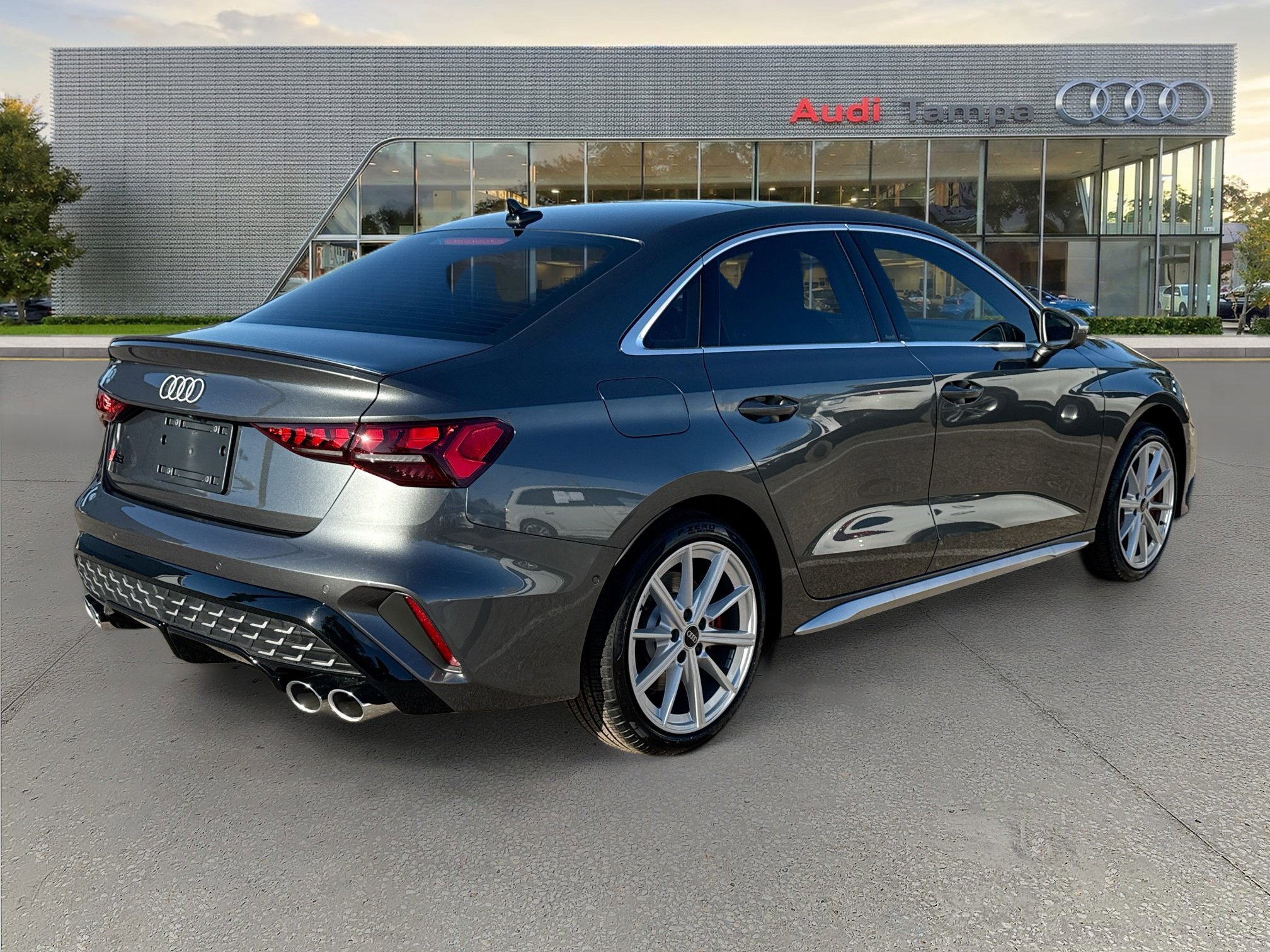 New 2026 Daytona Gray Pearl Effect Audi  image 3