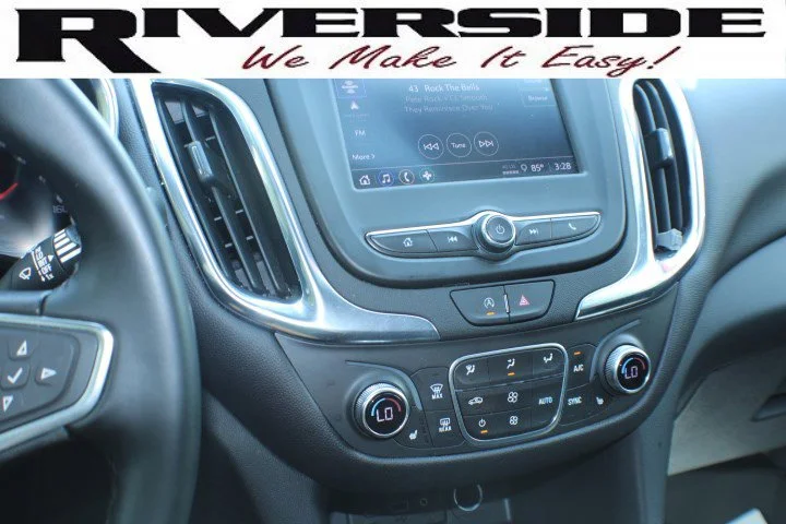 Used 2024 Lakeshore Blue Metallic Chevrolet LT image 10