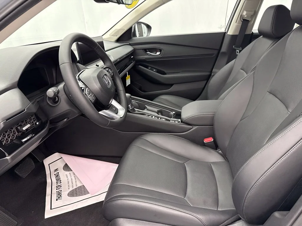 New 2026 Urban Gray Pearl Honda Touring image 17