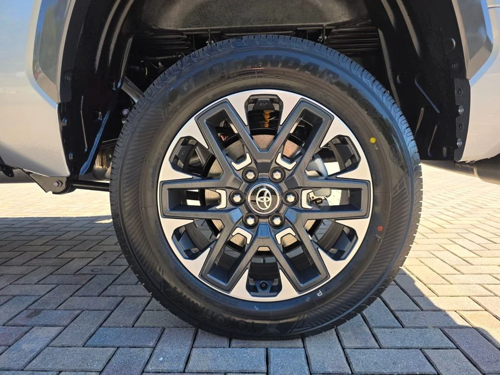 2026 Toyota Tundra Limited - Photo 19