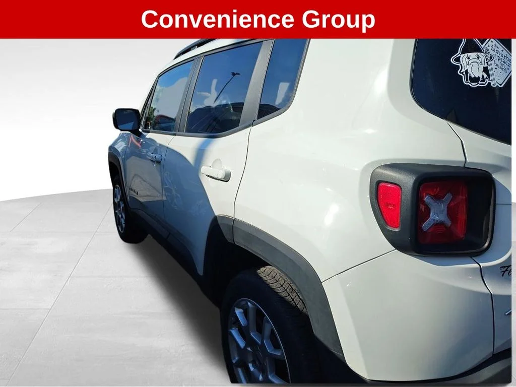 Used 2022 White Jeep Latitude image 5