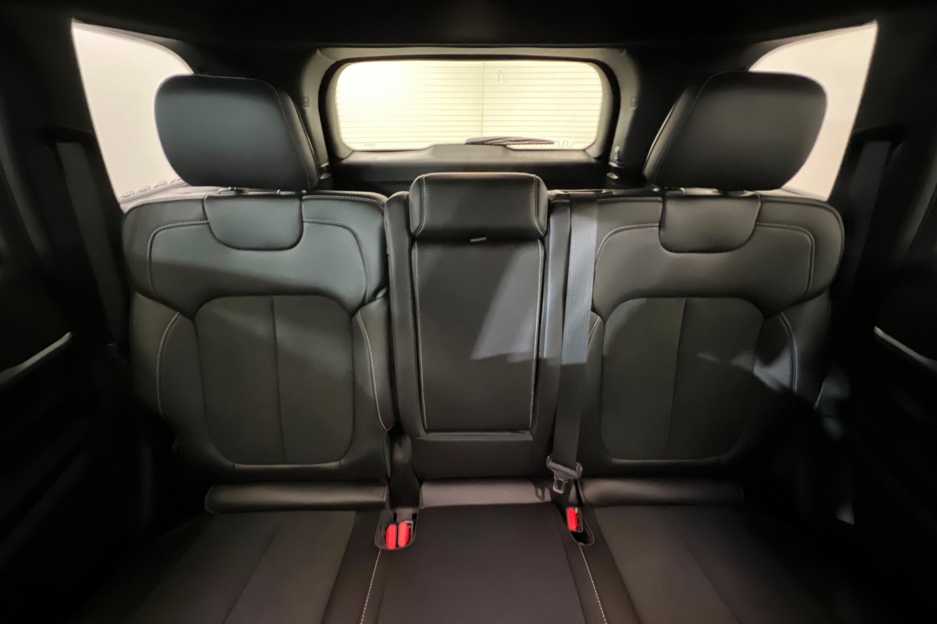 New 2026 Velvet Red Pearl-Coat Exterior Paint Jeep Laredo Altitude image 26
