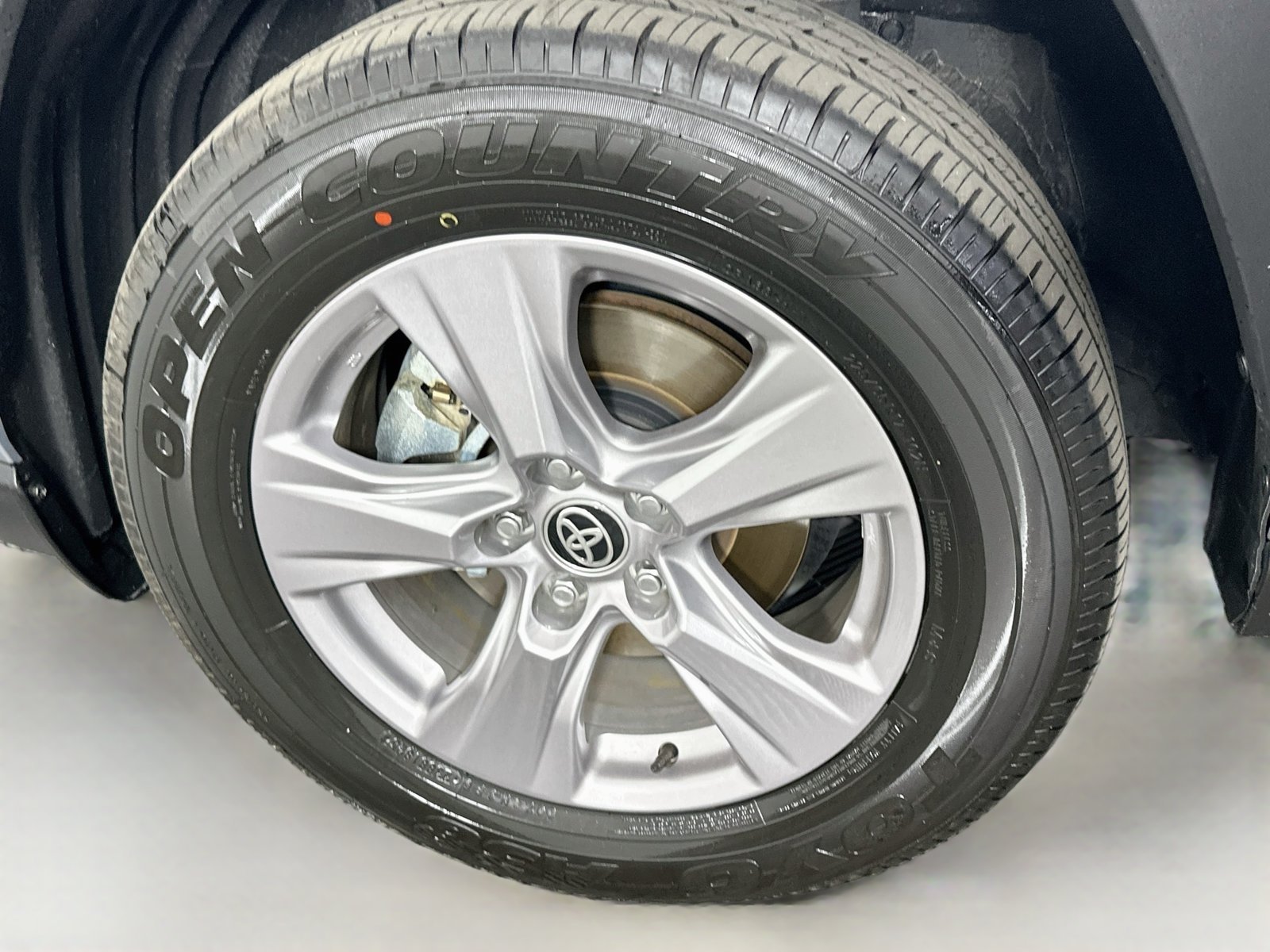 Used 2025 Silver Sky Metallic Toyota XLE image 30