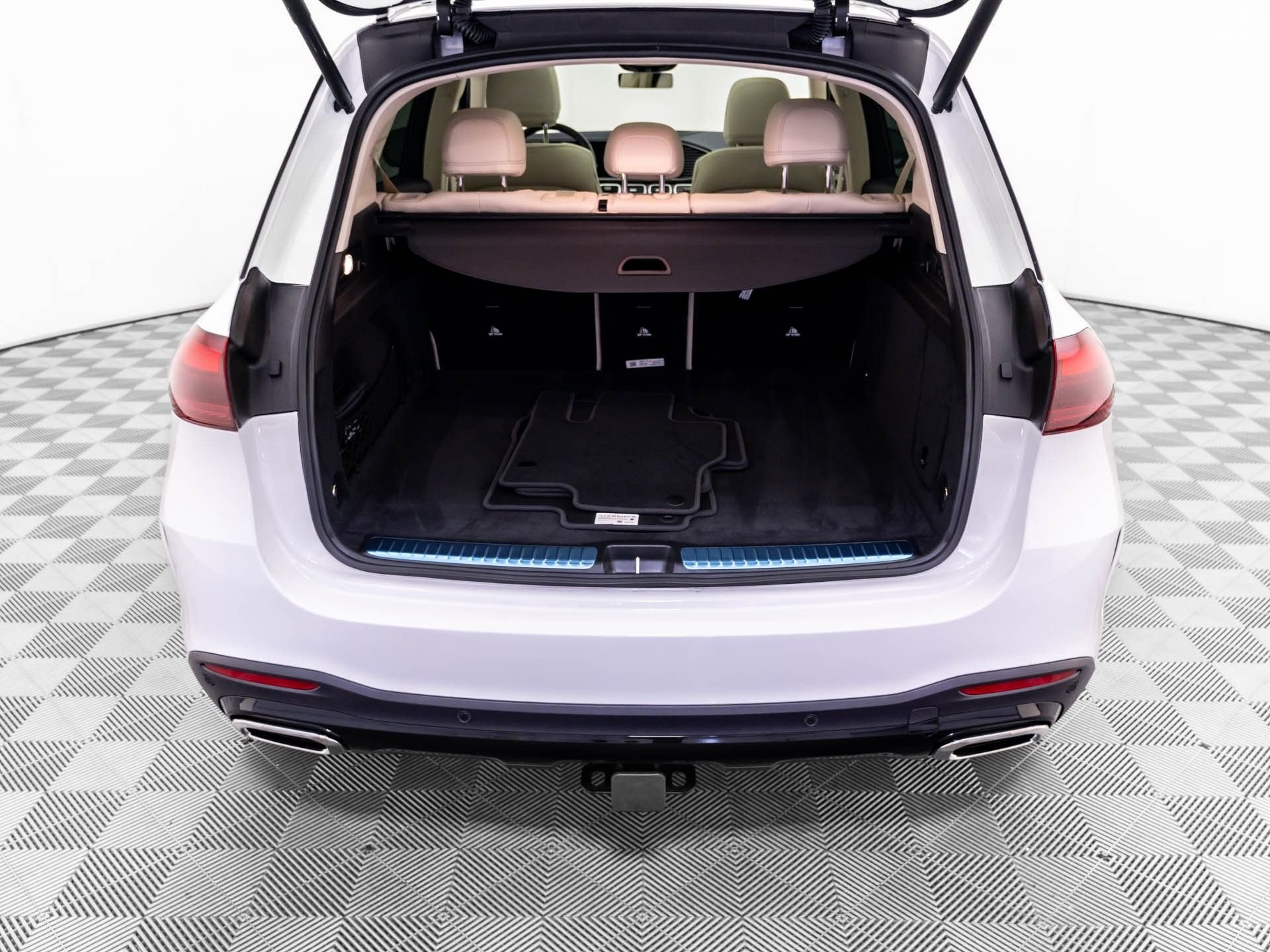 New 2026 Polar White Mercedes-Benz GLE 350 image 33