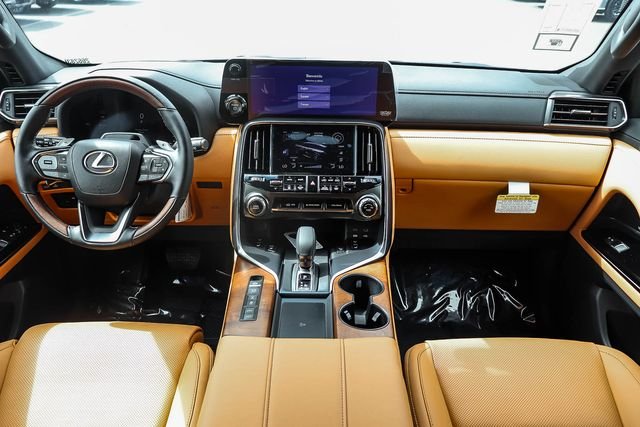 New 2026 Eminent White Pearl Lexus LX 700h LUXURY image 16