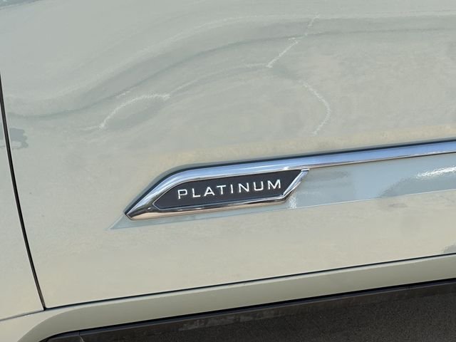 Certified Used 2025  Toyota Platinum image 9