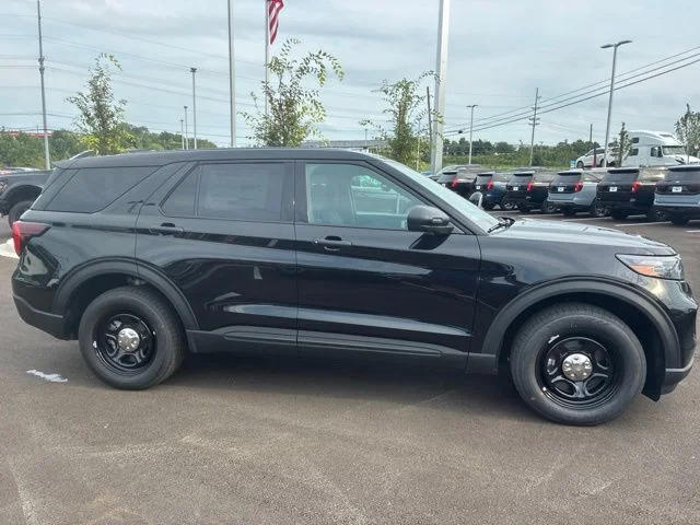 New 2026 Black Ford Base image 7