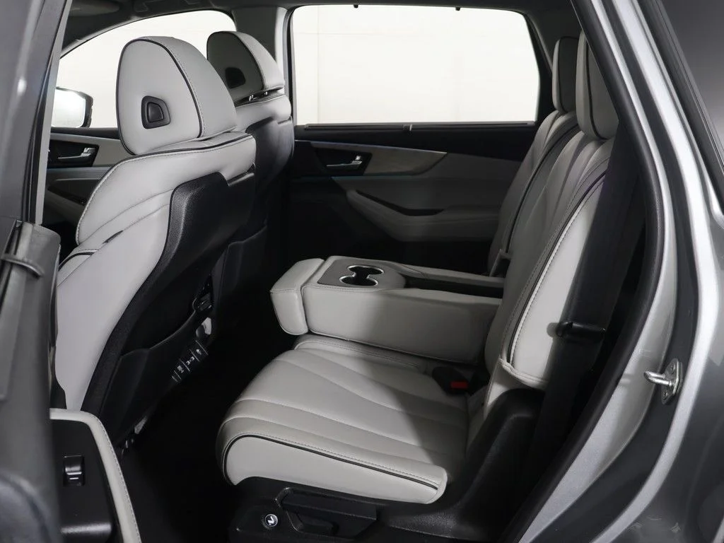 Used 2022 Silver Acura Advance image 34