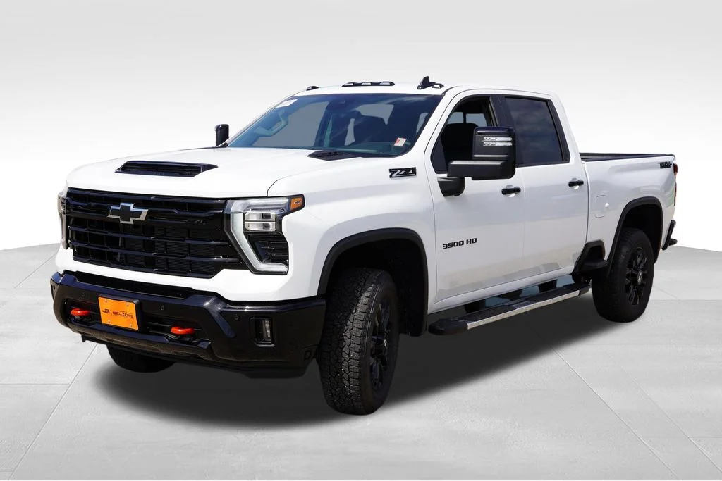 New 2026 White Chevrolet LT image 7