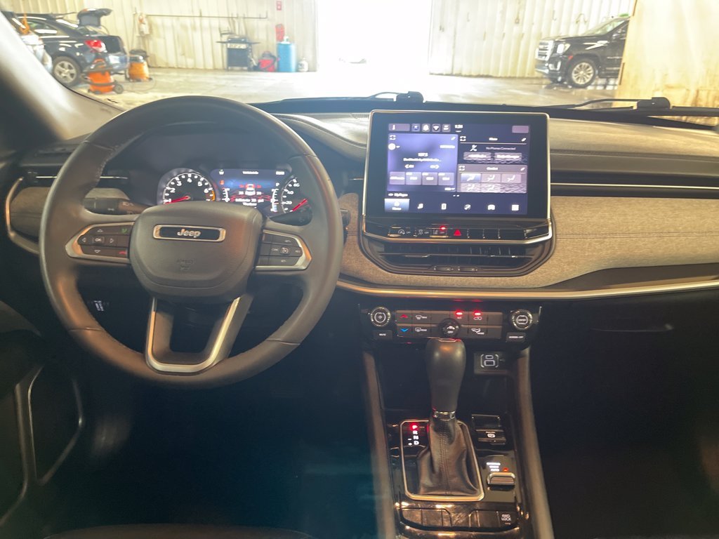 Used 2024 Black Jeep Latitude image 18