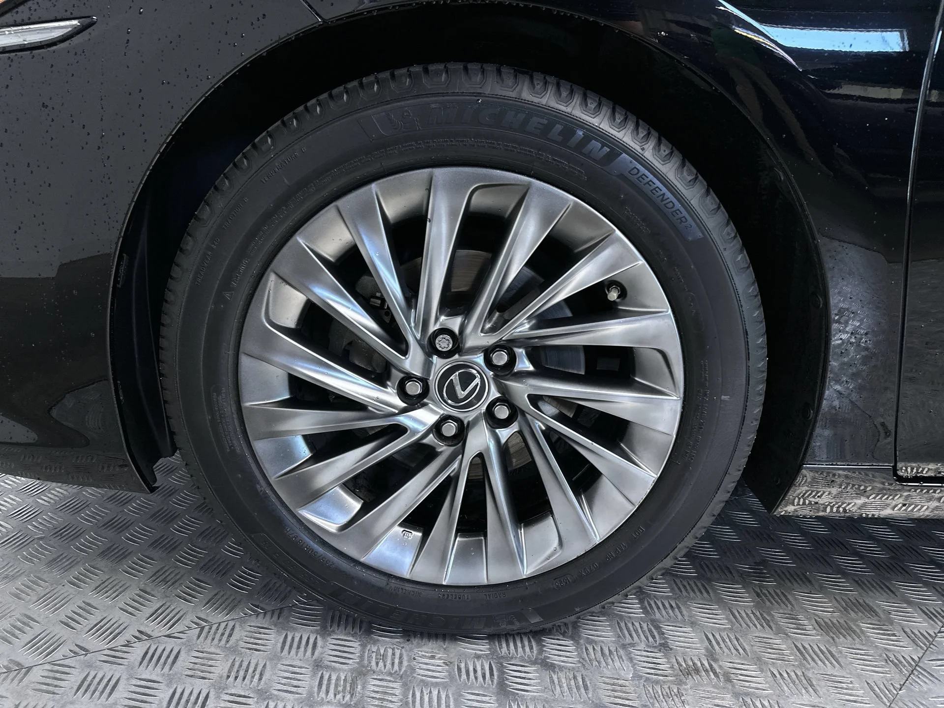 Used 2020 Obsidian Lexus ES 350 Luxury image 27