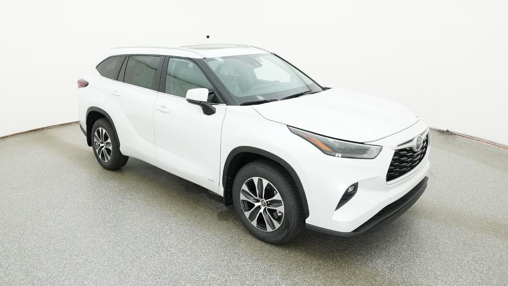 New 2026 Wind Chill Pearl Toyota Hybrid XLE image 10