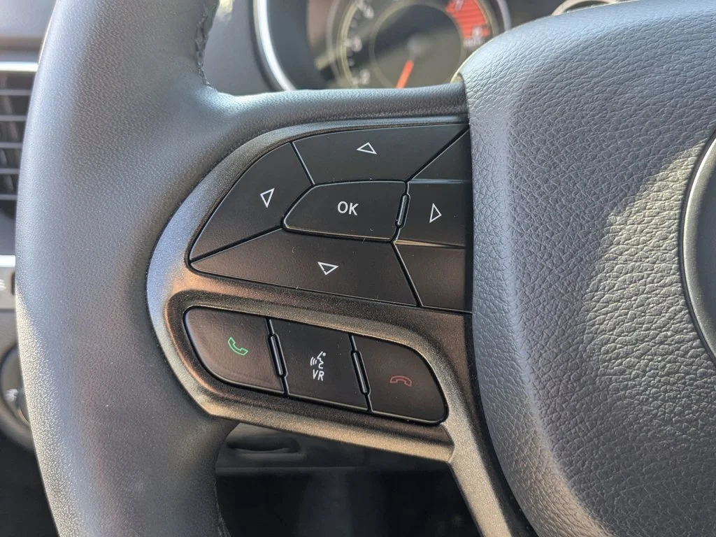 Used 2022 Bright White Clearcoat Jeep Trailhawk image 20