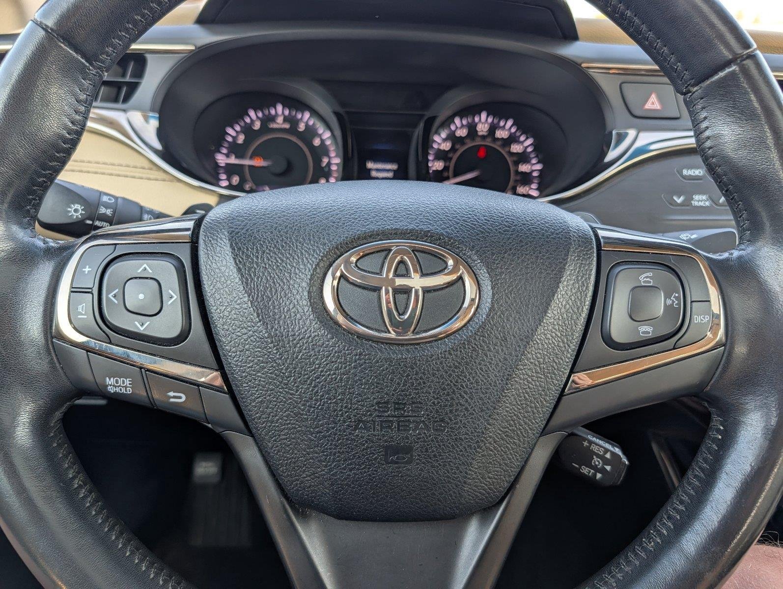 Used 2013 Blizzard Pearl Toyota Limited image 24