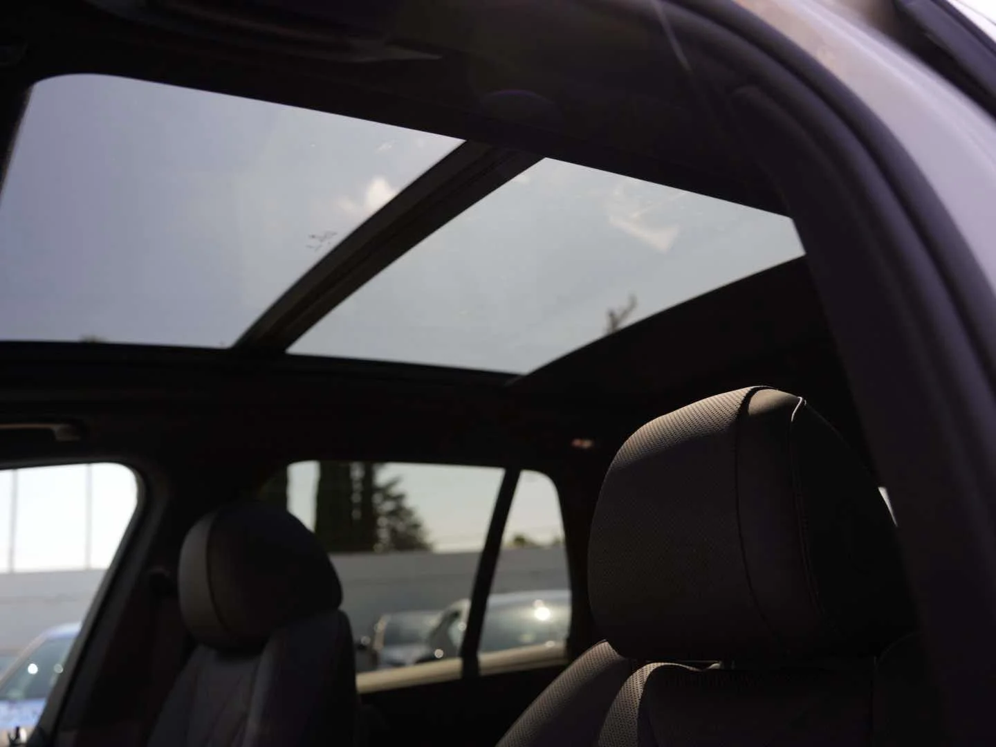 New 2026 Alpine White BMW sDrive40i image 15