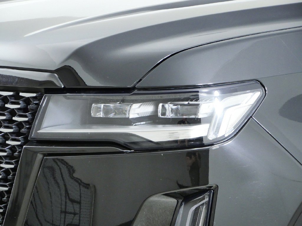 Used 2023 Black Cadillac Premium Luxury image 4