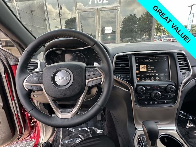 Used 2017 Red Jeep Limited image 2