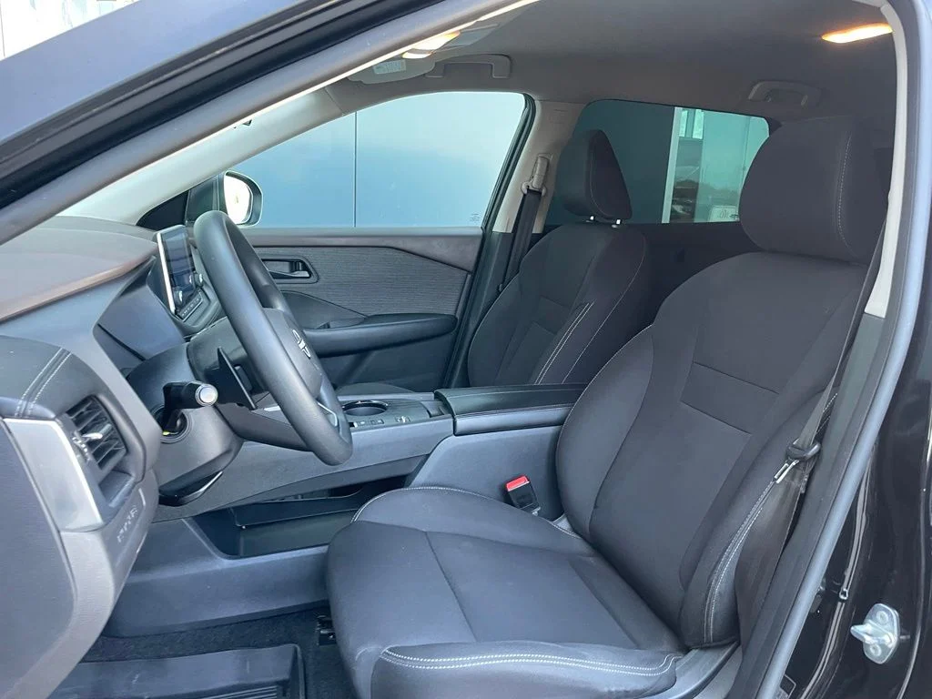 Used 2023 Black Nissan S image 9
