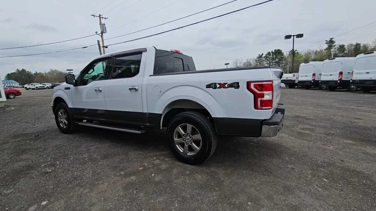 Used 2020 Oxford White/Magnetic Ford XLT image 6