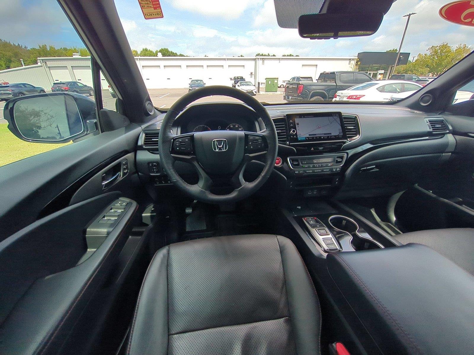 Used 2025 Platinum White Pearl Honda Black Edition image 35