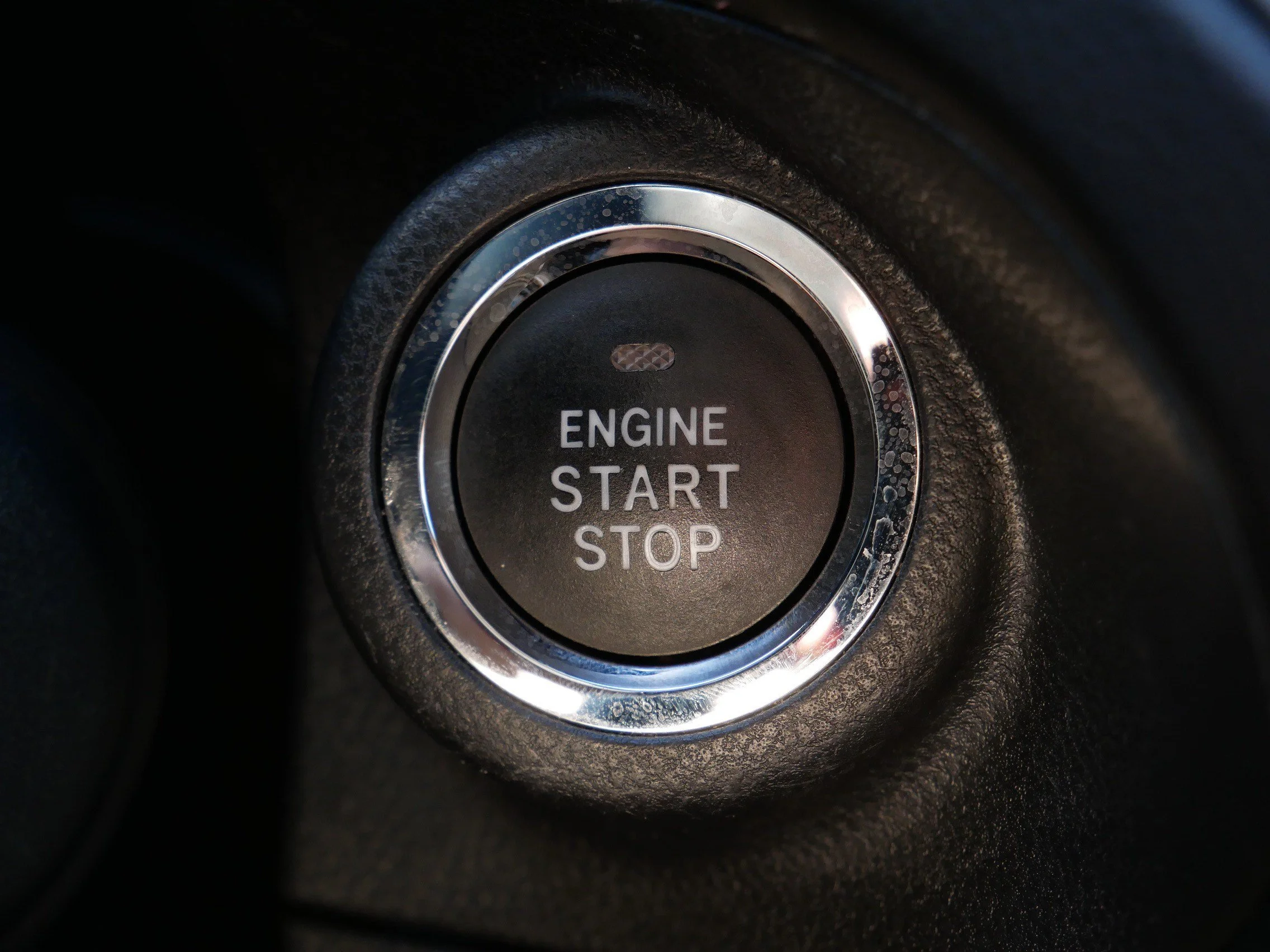 Used 2023 Crystal White Pearl Subaru Limited image 32