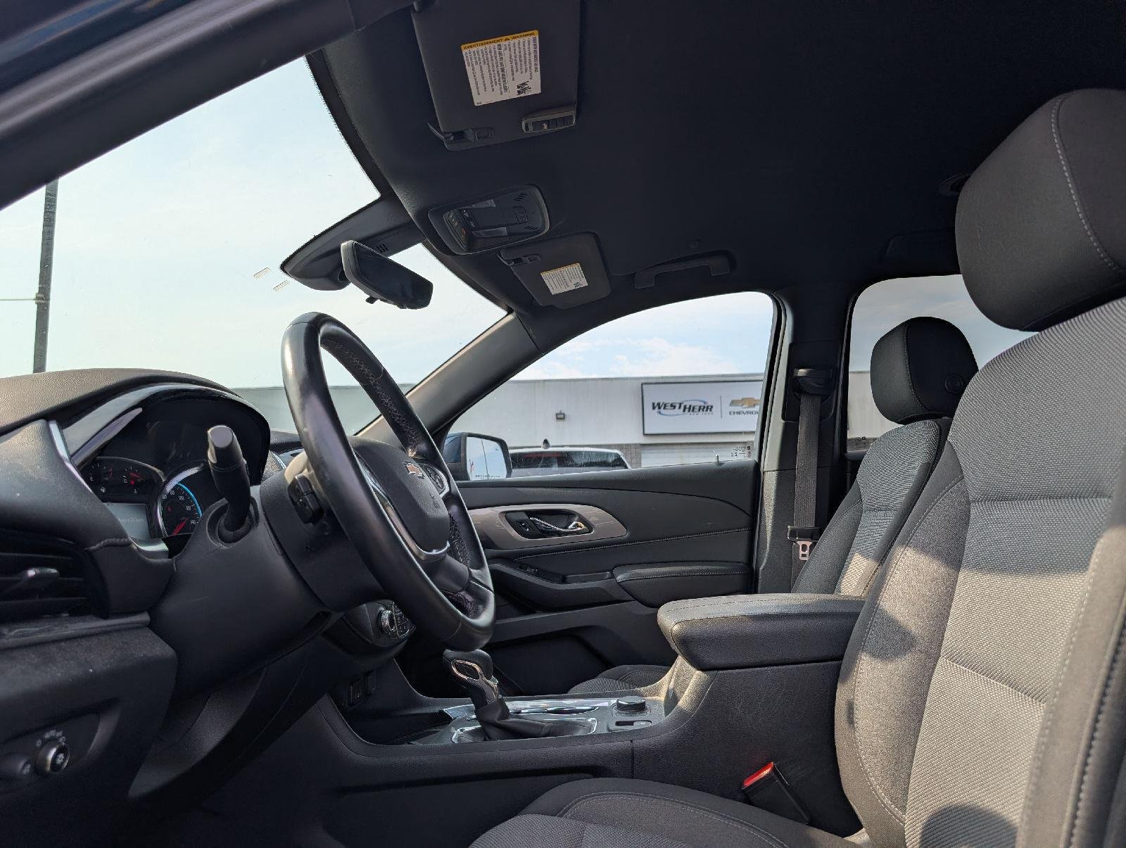 Used 2023 Northsky Blue Metallic Chevrolet LT Cloth image 13