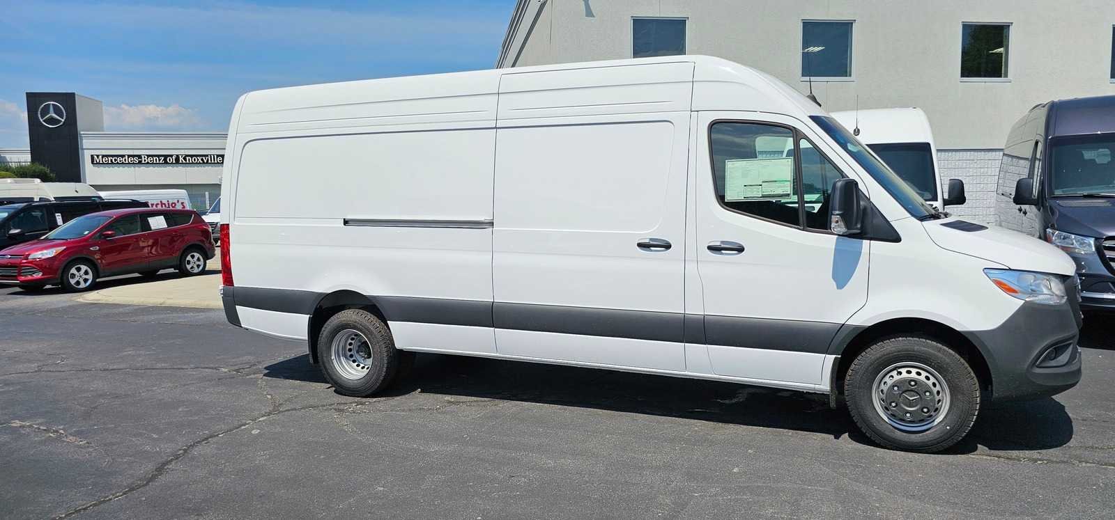 Pre-Owned 2024 Mercedes-Benz Sprinter Cargo Van Full-size Cargo