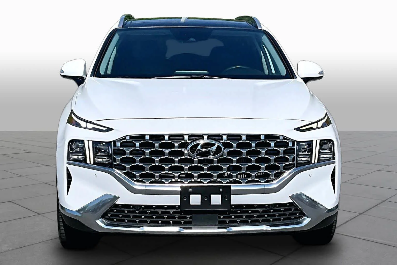 Used 2022 Quartz White Hyundai Limited image 4