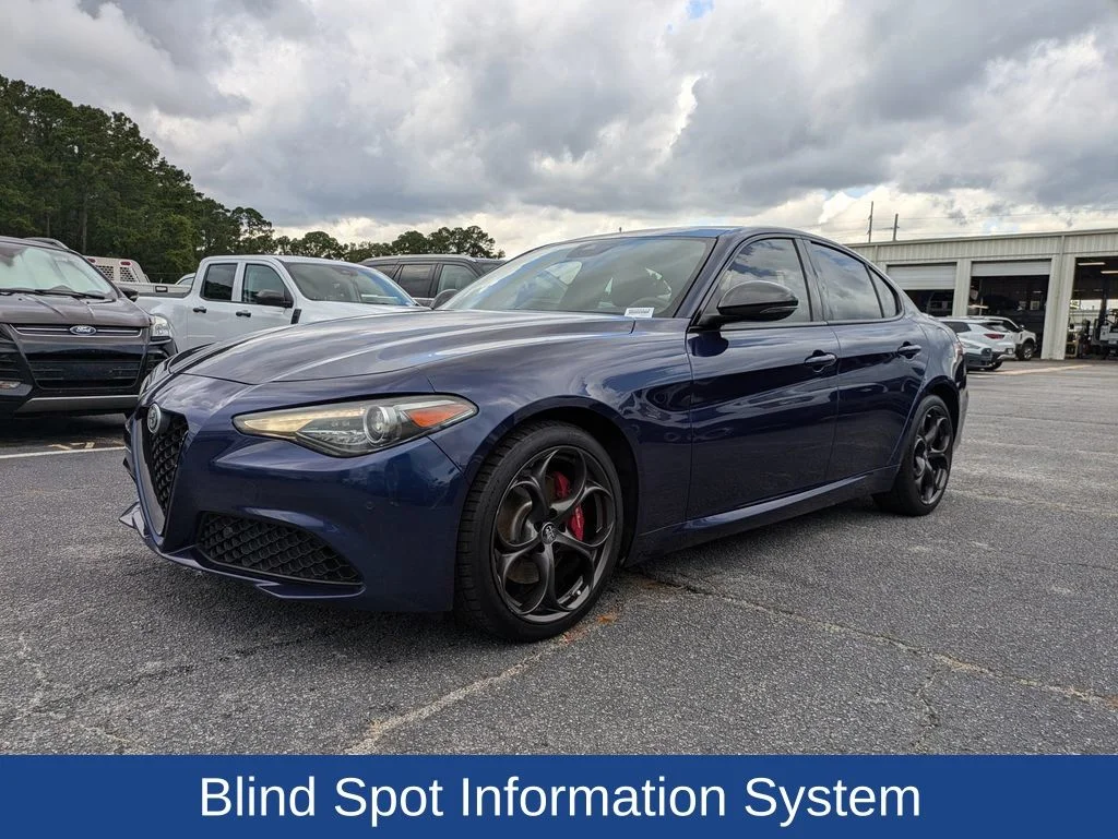Used 2019 Montecarlo Blue Metallic Alfa Romeo Base image 8